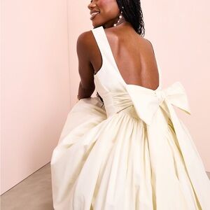 ASOS Cream One Shoulder Sleeveless Prom Gown